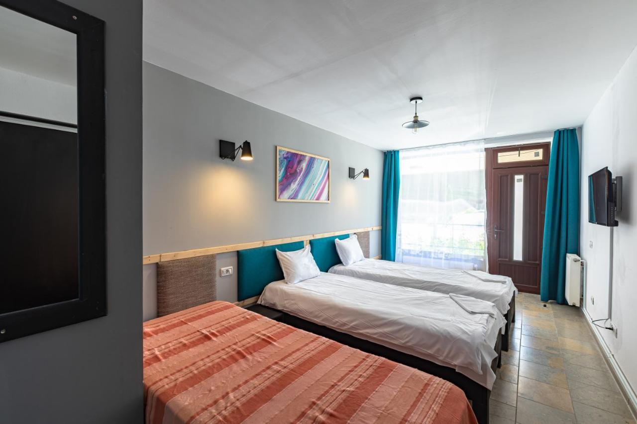Ezio House Hotel Timisu de Jos Luaran gambar