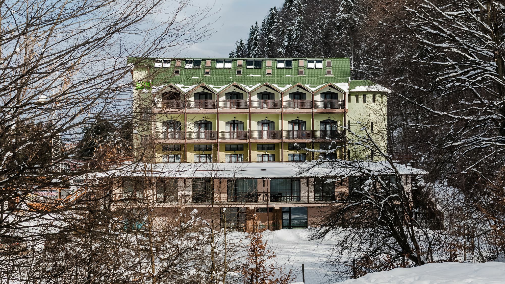 Ezio House Hotel Timisu de Jos Luaran gambar
