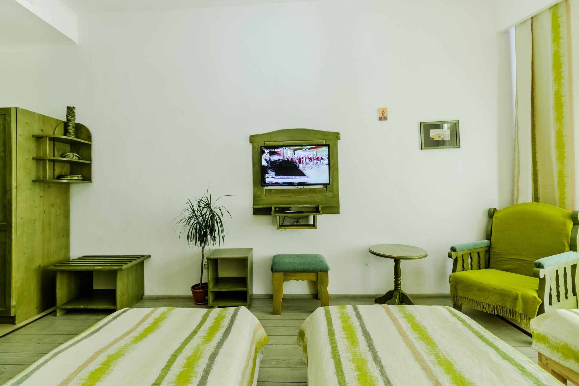 Ezio House Hotel Timisu de Jos Luaran gambar
